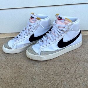 Nike Hightop Blazers Trainers US 9.5 Women’s